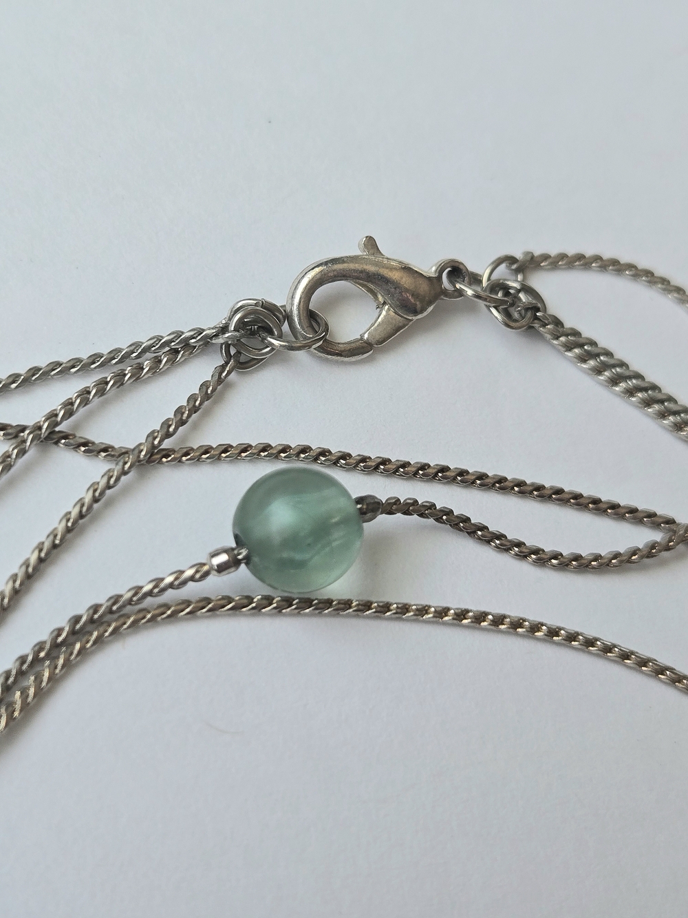 VTG 3 Strand Lucite Moonshine Bead Layered Necklace Silvertone Chain Green/Blue - Picture 4 of 5